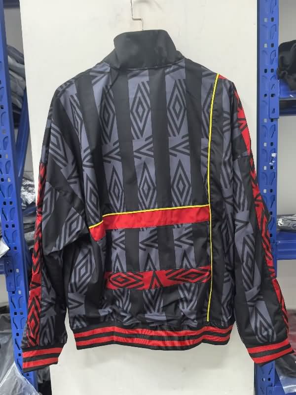 Thailand Quality(AAA) 25/26 Manchester United Black Soccer Windbreaker 02