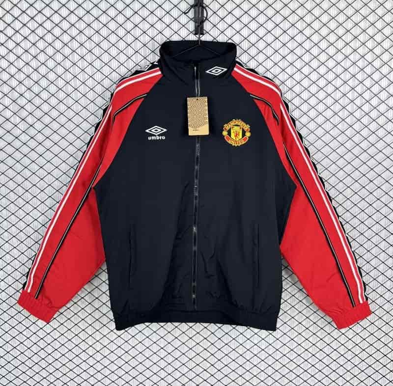 Thailand Quality(AAA) 25/26 Manchester United Black Soccer Windbreaker 05