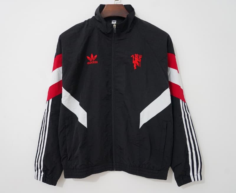 Thailand Quality(AAA) 25/26 Manchester United Black Soccer Windbreaker 06
