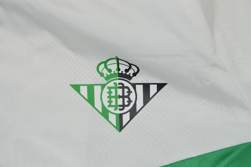 Thailand Quality(AAA) 25/26 Real Betis White Black Soccer Windbreaker