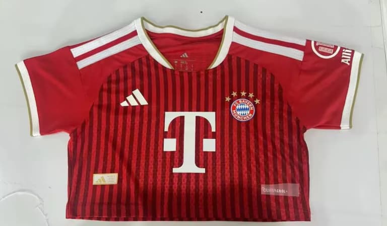 Thailand Quality(AAA) 26/27 Bayern Munich Home Women Cropped Soccer Jersey Thailand Quality(AAA) 26/27 Bayern Munich Home Women Cropped Soccer Jersey