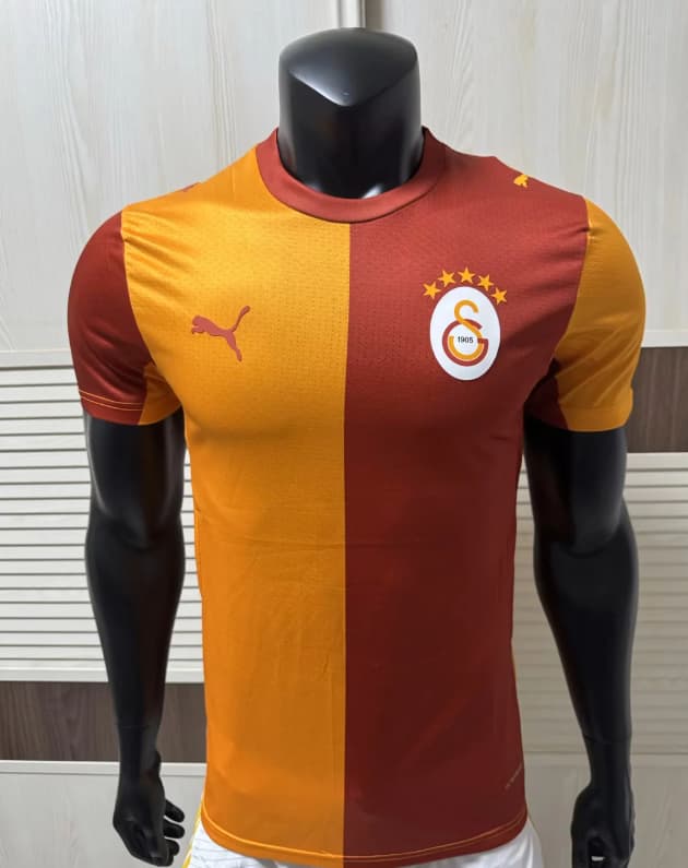 Thailand Quality(AAA) 26/27 Galatasaray Home Soccer Jersey (Player)