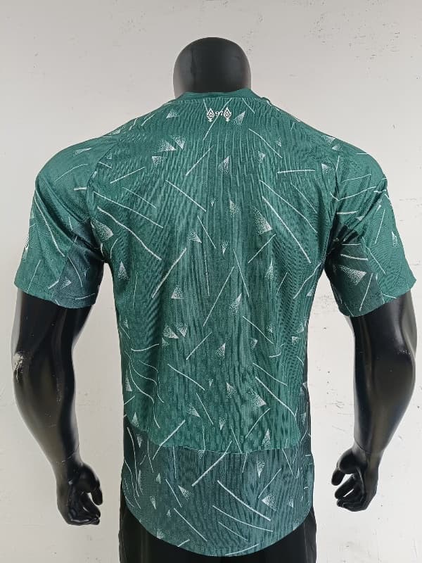 Thailand Quality(AAA) 26/27 Liverpool Goalkeeper Green Soccer Jersey (Player)