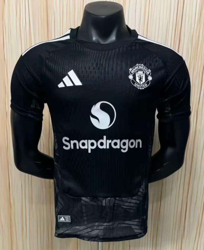 Thailand Quality(AAA) 26/27 Manchester United Goalkeeper Black Soccer Jersey (Player)