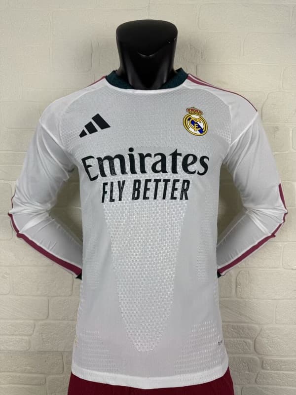 Thailand Quality(AAA) 26/27 Real Madrid Home Long Sleeve Soccer Jersey (Player) Leaked