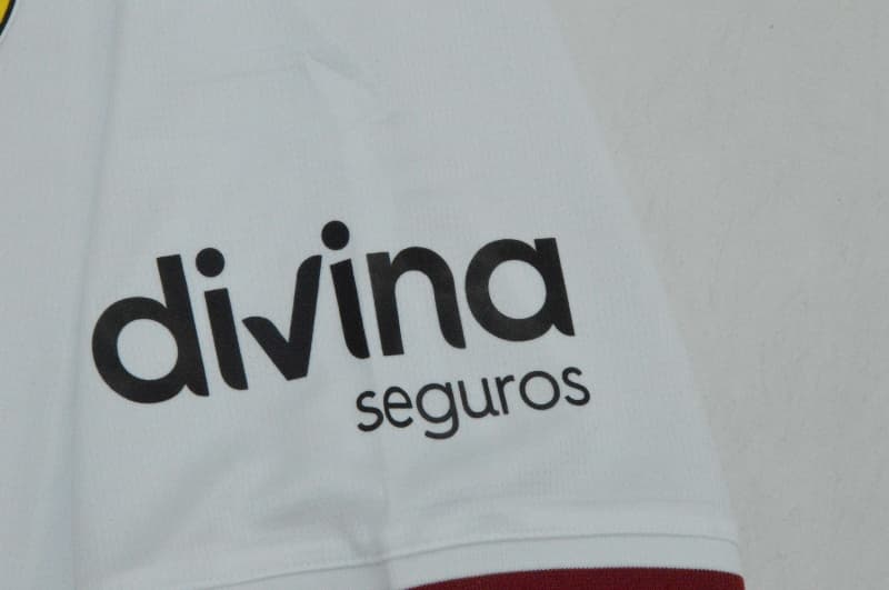 Thailand Quality(AAA) 26/27 Valencia Home Soccer Jersey