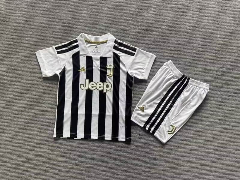 26/27 Juventus Home Kids Soccer Jersey And Shorts (Leaked) 26/27 Juventus Home Kids Soccer Jersey And Shorts (Leaked)