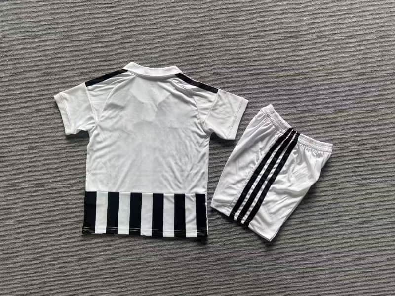 26/27 Juventus Home Kids Soccer Jersey And Shorts (Leaked)