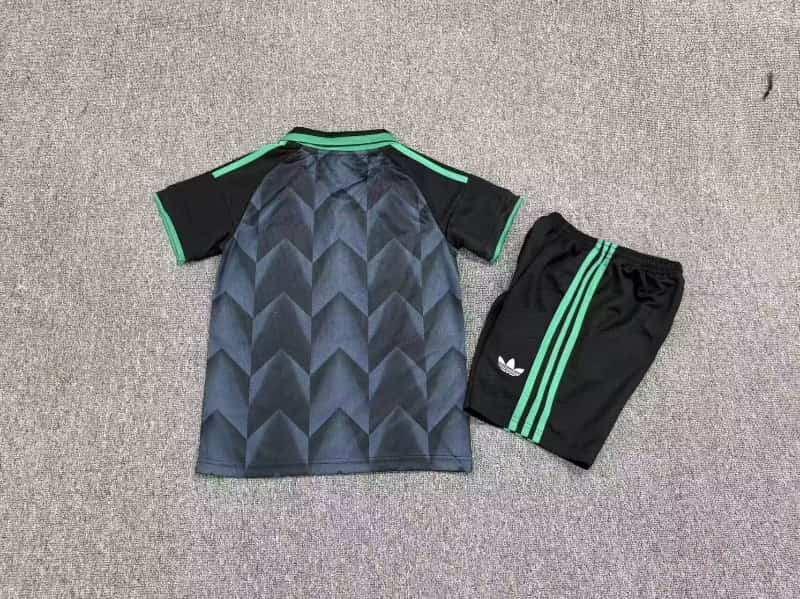 26/27 Lens Away Kids Soccer Jersey And Shorts