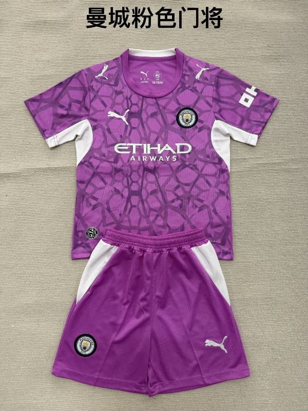26/27 Manchester City Goalkeeper Purple Kids Soccer Jersey And Shorts 26/27 Manchester City Goalkeeper Purple Kids Soccer Jersey And Shorts