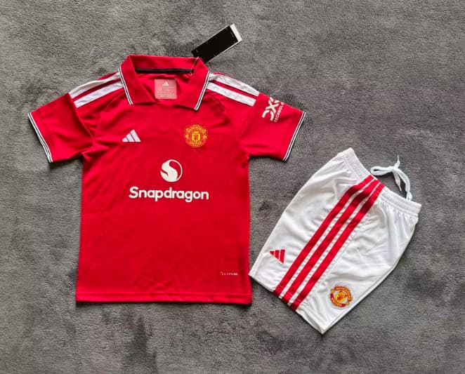26/27 Manchester United Home Kids Soccer Jersey And Shorts (Leaked)