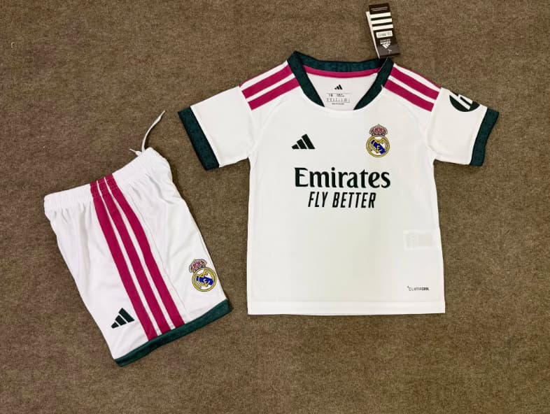 26/27 Real Madrid Home Kids Soccer Jersey And Shorts (Leaked) 26/27 Real Madrid Home Kids Soccer Jersey And Shorts (Leaked)