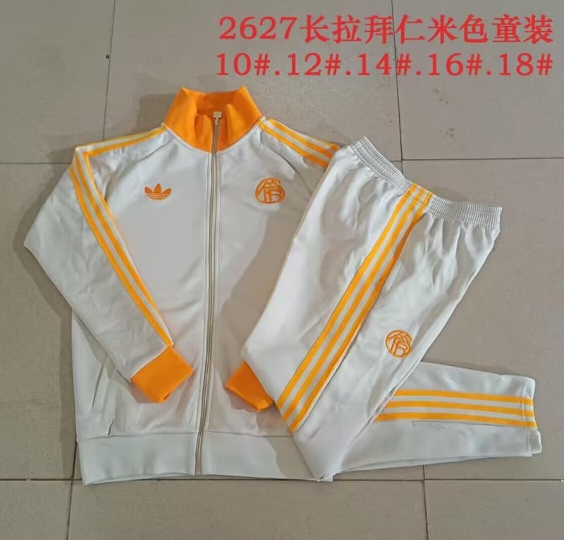 Kids - Thailand Quality(AAA) 26/27 Bayern Munich Cream Soccer Tracksuit Kids - Thailand Quality(AAA) 26/27 Bayern Munich Cream Soccer Tracksuit