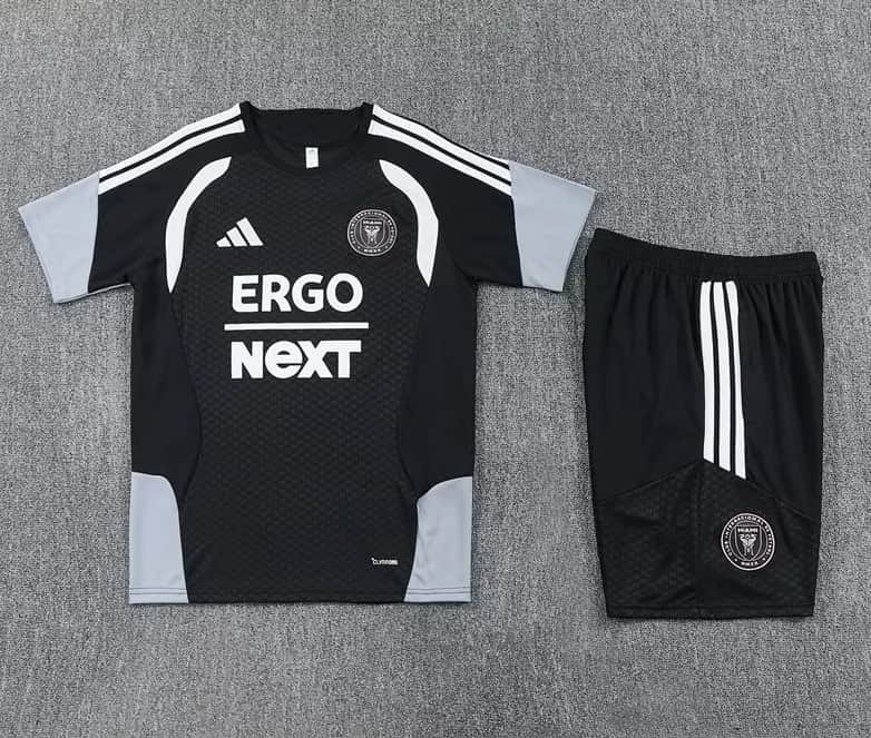 Thailand Quality(AAA) 2026 Inter Miami Black Soccer Training Sets