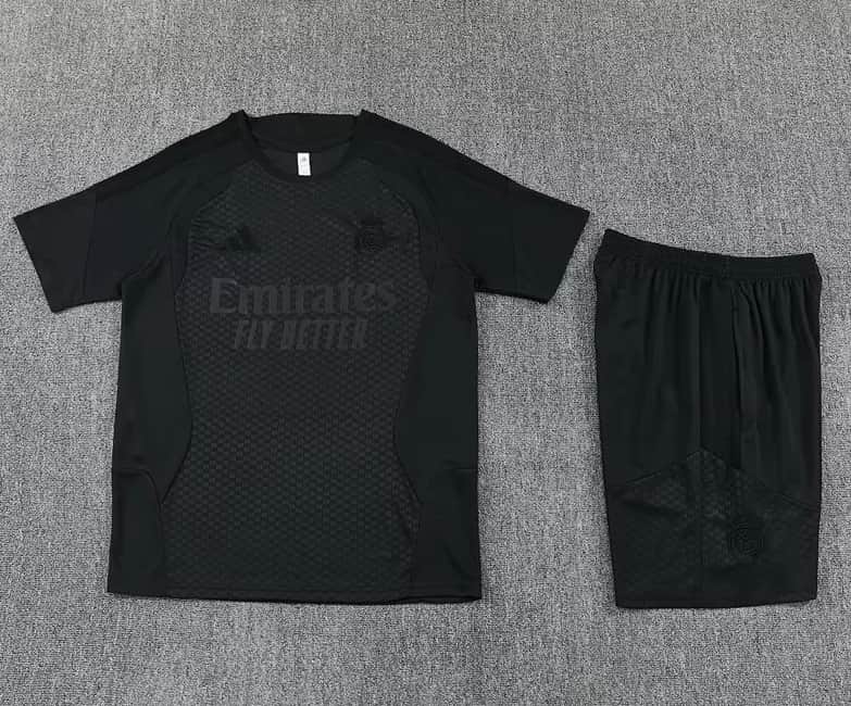 Thailand Quality(AAA) 26/27 Real Madrid Black Soccer Training Sets