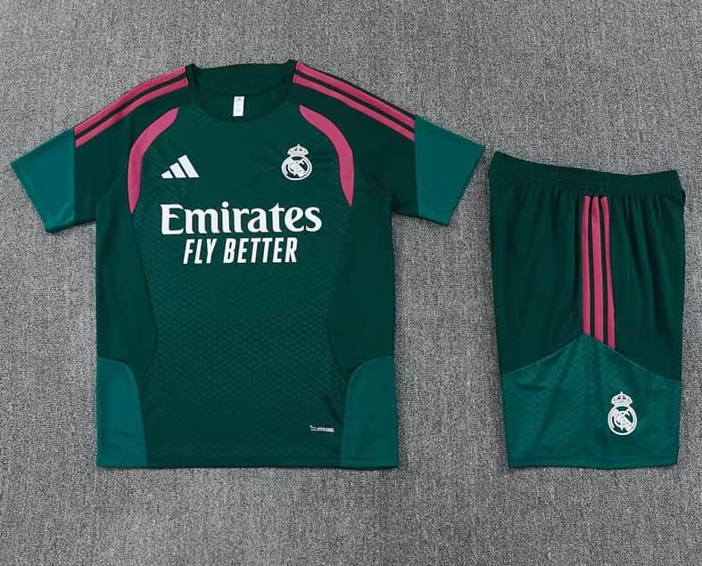 Thailand Quality(AAA) 26/27 Real Madrid Green Soccer Training Sets