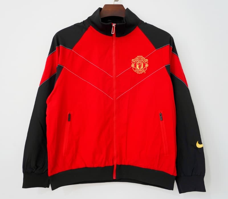 Thailand Quality(AAA) 2006/07 Manchester United Red Soccer Windbreaker Thailand Quality(AAA) 2006/07 Manchester United Red Soccer Windbreaker