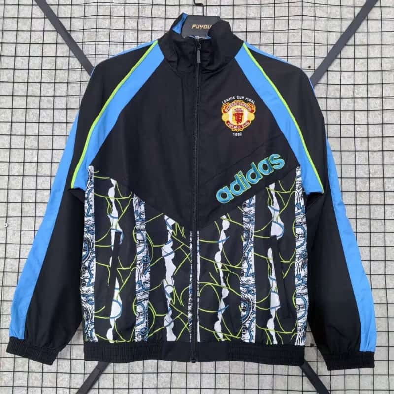 Thailand Quality(AAA) 1990/92 Manchester United Black Soccer Windbreaker