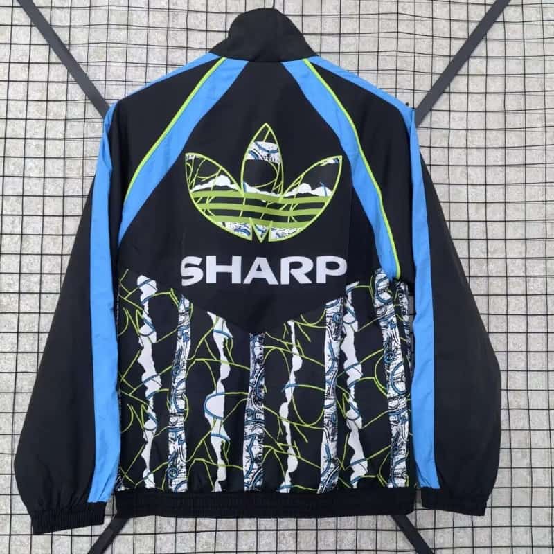Thailand Quality(AAA) 1990/92 Manchester United Black Soccer Windbreaker
