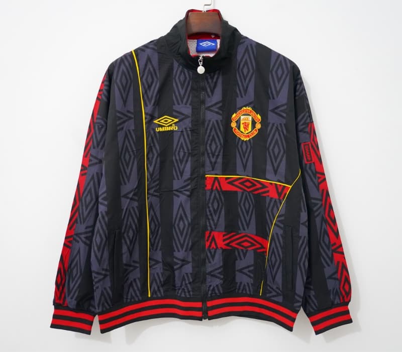 Thailand Quality(AAA) 1993/95 Manchester United Black Soccer Windbreaker