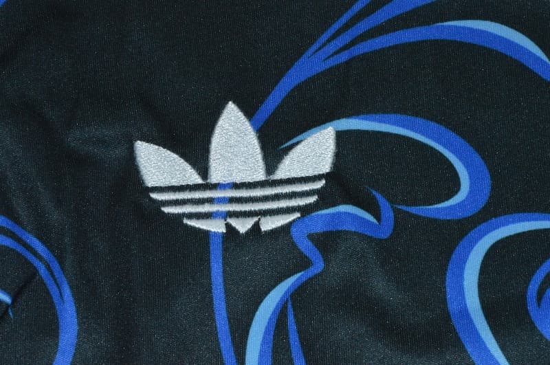 Thailand Quality(AAA) 2026 Argentina Away Women Cropped Soccer Jersey
