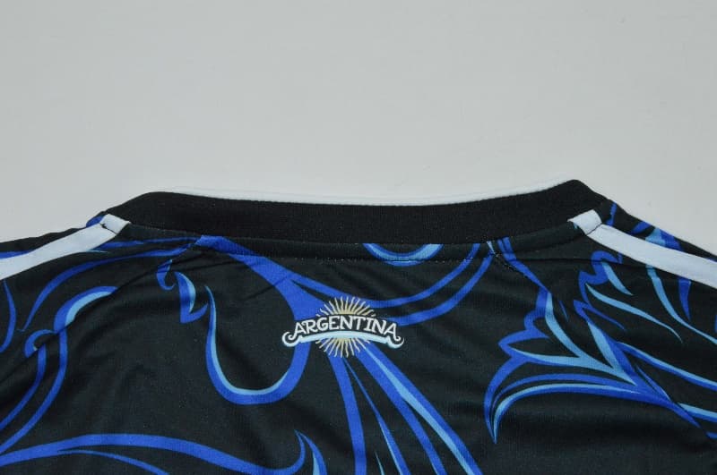 Thailand Quality(AAA) 2026 Argentina Away Women Cropped Soccer Jersey