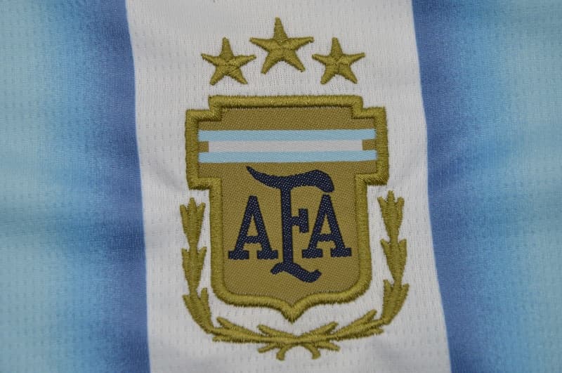 Thailand Quality(AAA) 2026 Argentina Home Women Cropped Soccer Jersey