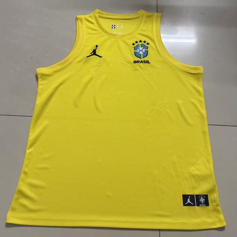 Thailand Quality(AAA) 2026 Brazil Training Vest Soccer Jersey 03