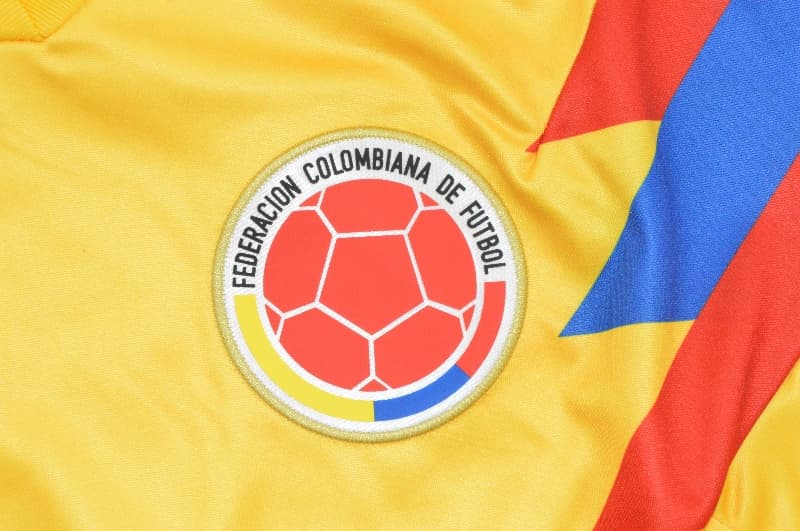 Thailand Quality(AAA) 1990 Colombia Home Women Cropped Soccer Jersey