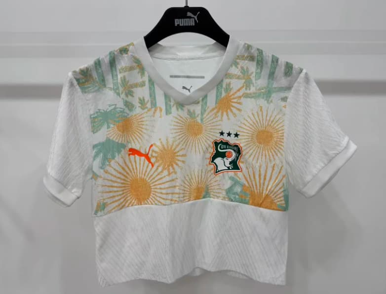 Thailand Quality(AAA) 2026 Ivory Away Women Cropped Soccer Jersey
