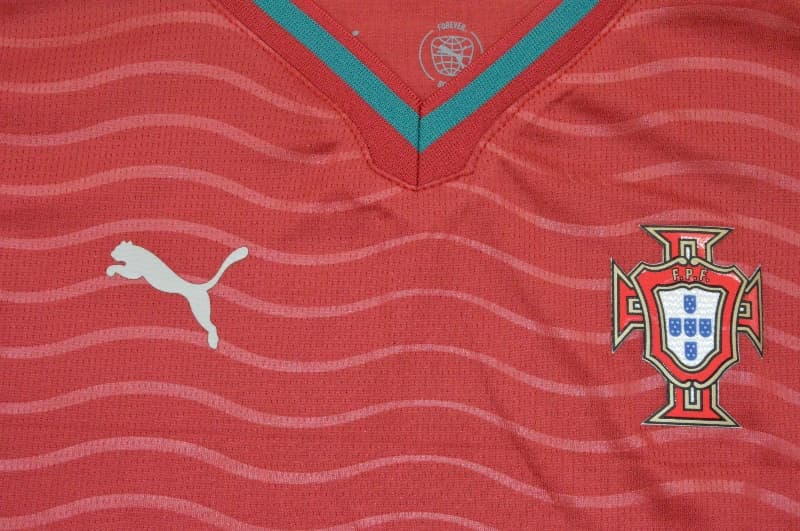 Thailand Quality(AAA) 2026 Portugal World Cup Home Women Cropped Soccer Jersey