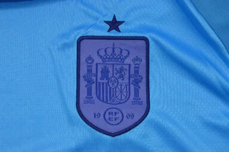 Thailand Quality(AAA) 2026 Spain World Cup Goalkeeper Blue Soccer Jersey 02