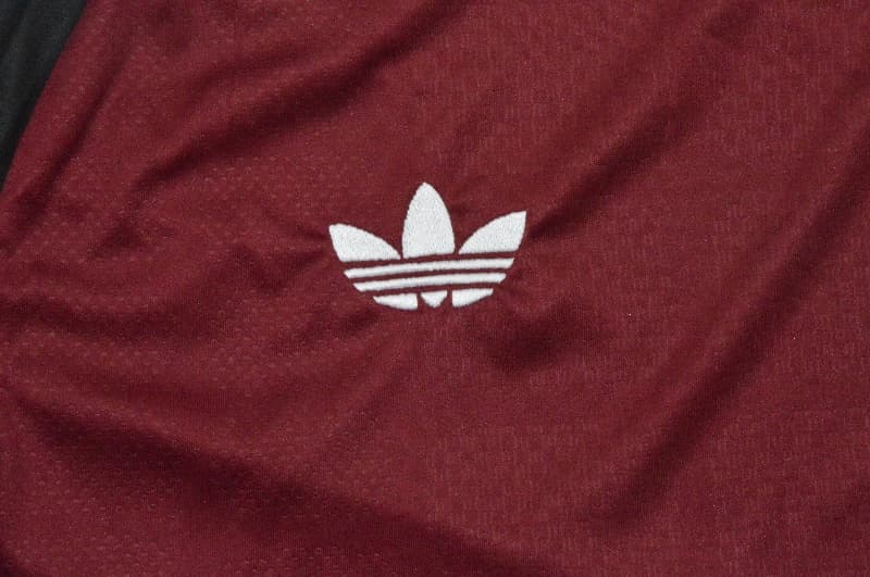Thailand Quality(AAA) 2026 Spain World Cup Goalkeeper Red Long Sleeve Soccer Jersey