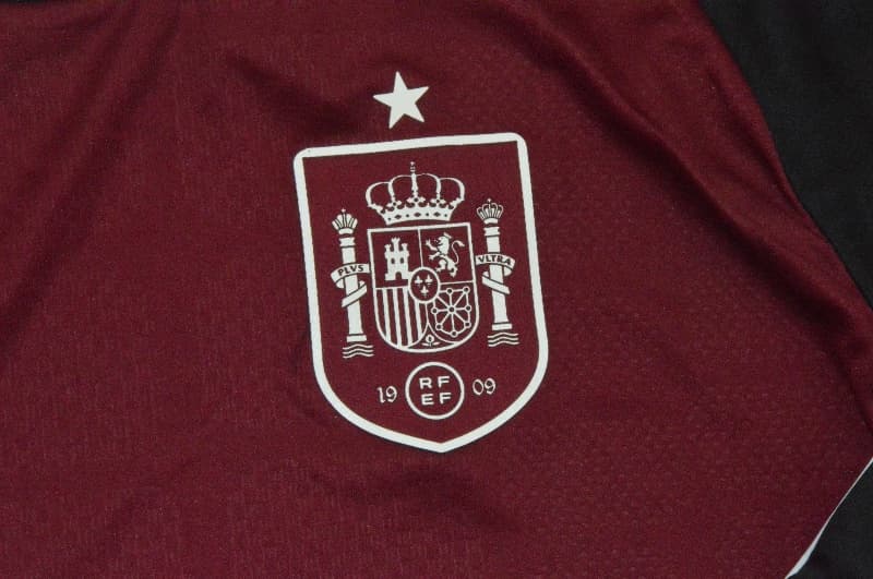Thailand Quality(AAA) 2026 Spain World Cup Goalkeeper Red Long Sleeve Soccer Jersey