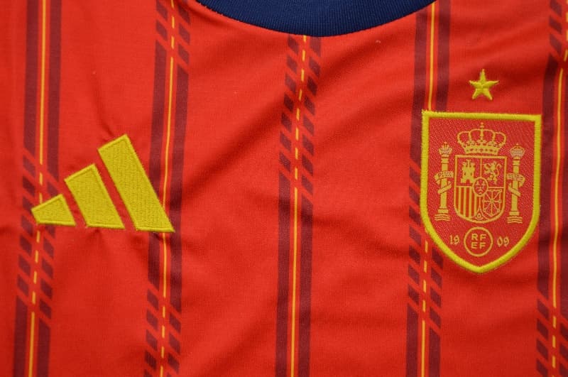 Thailand Quality(AAA) 2026 Spain World Cup Home Women Cropped Soccer Jersey