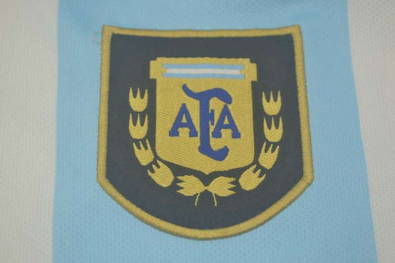 Thailand Quality(AAA) 2001 Argentina Home Retro Soccer Jersey