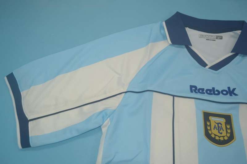 Thailand Quality(AAA) 2001 Argentina Home Retro Soccer Jersey