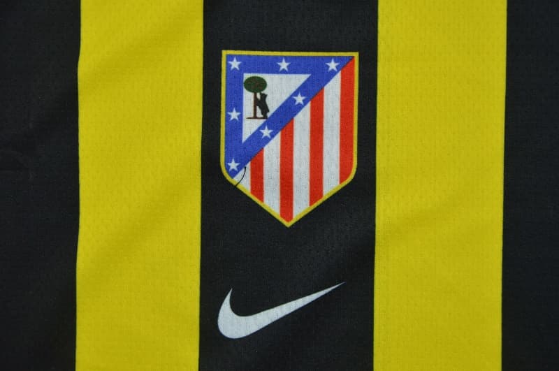 Thailand Quality(AAA) 2005/06 Atletico Madrid Away Retro Soccer Jersey