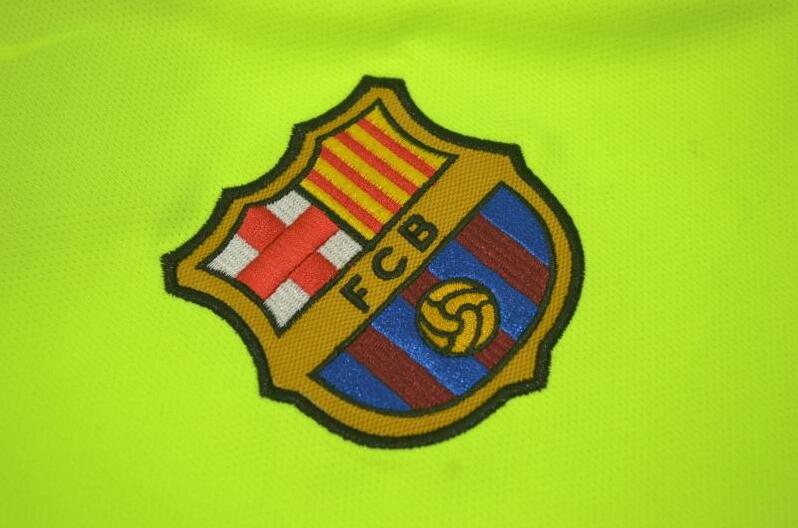 Thailand Quality(AAA) 2005/06 Barcelona Away Retro Soccer Jersey