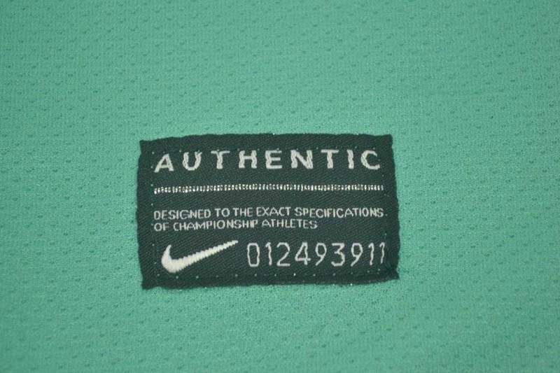 Thailand Quality(AAA) 2010/11 Barcelona Away Retro Soccer Jersey