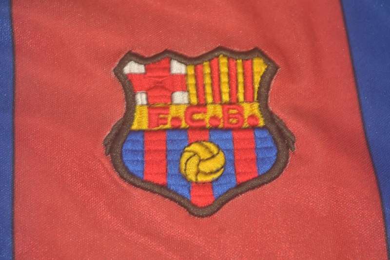 Thailand Quality(AAA) 1982/84 Barcelona Home Retro Soccer Jersey