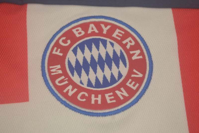 Thailand Quality(AAA) 2000/02 Bayern Munich Away Retro Soccer Jersey
