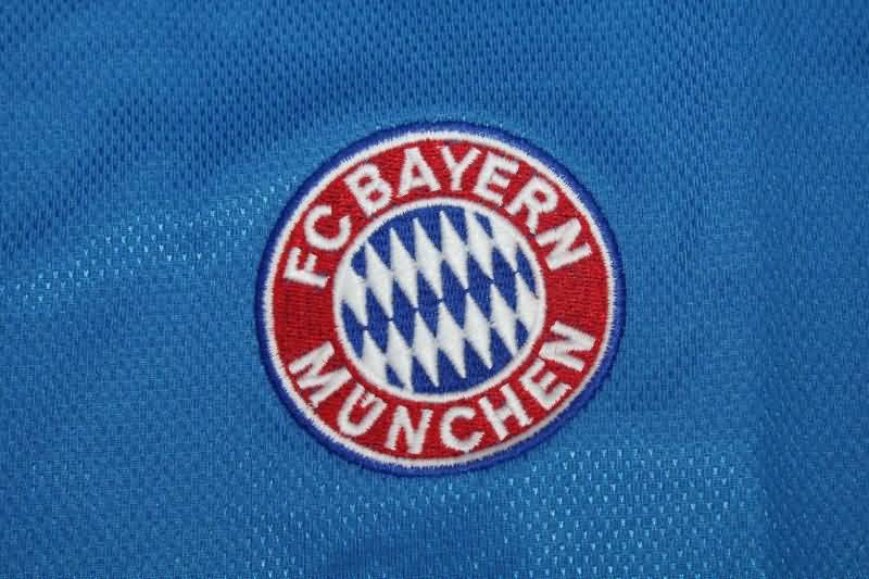 Thailand Quality(AAA) 2002/03 Bayern Munich Goalkeeper Black Blue Long Retro Soccer Jersey