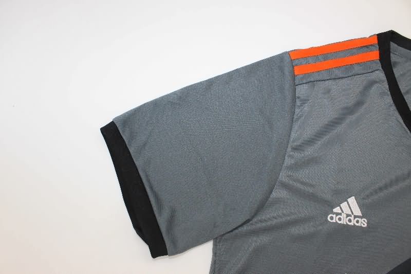 Thailand Quality(AAA) 2016/17 Bayern Munich Away Retro Soccer Jersey
