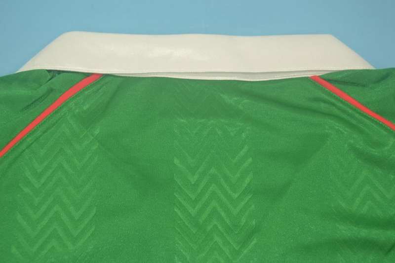 Thailand Quality(AAA) 1994 Bolivia Home Retro Soccer Jersey