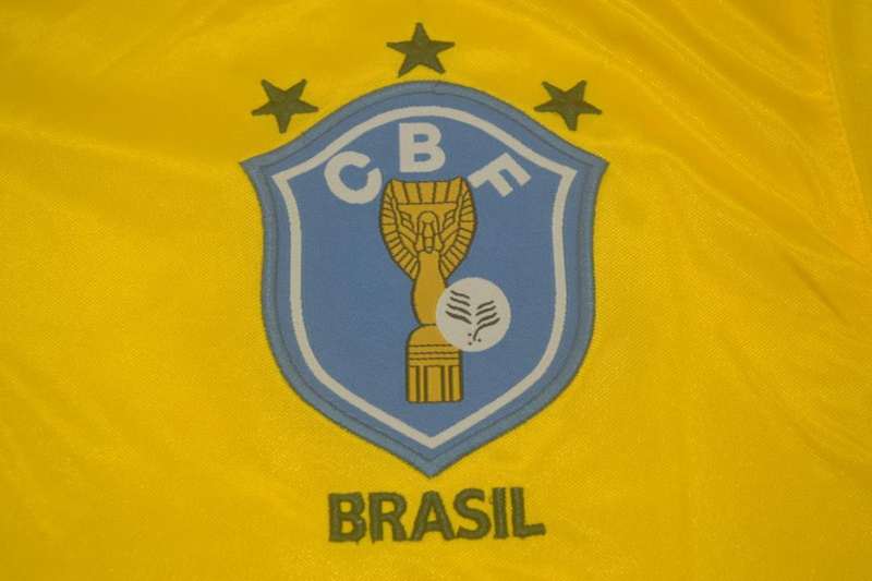 Thailand Quality(AAA) 1985 Brazil Home Retro Soccer Jersey