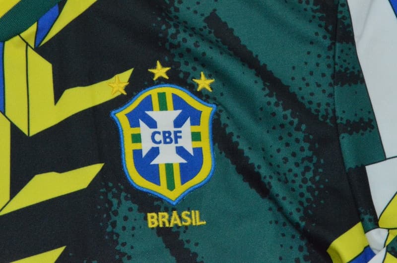 Thailand Quality(AAA) 1994 Brazil Goalkeeper Green Retro Long Soccer Jersey