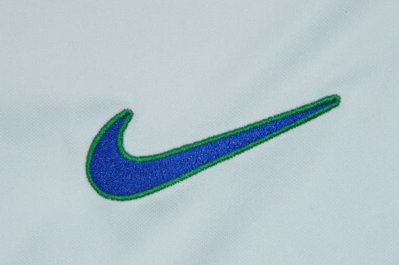 Thailand Quality(AAA) 1998 Brazil Goalkeeper White Retro Soccer Jersey