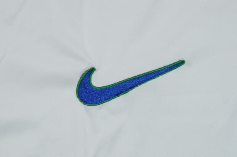 Thailand Quality(AAA) 1998 Brazil Goalkeeper White Retro Long Sleeve Soccer Jersey