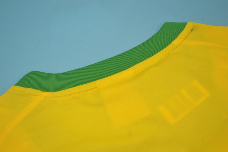 Thailand Quality(AAA) 2000 Brazil Home Retro Soccer Jersey